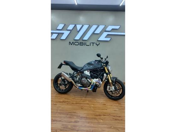 DUCATI MONSTER 1200 S DUCATI MONSTER 1200 S
